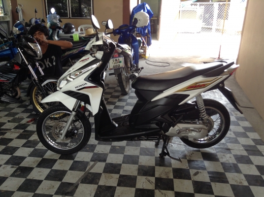 ขาย!!!ฮอนด้าคลิ๊กไอ ปี53 รถเครื่องดีคับ มีเล่มทะเบียนครบ ขาย!!!ฮอนด้าคลิ๊กไอ ปี53 รถเครื่องดีคับ มีเล่มทะเบียนครบ