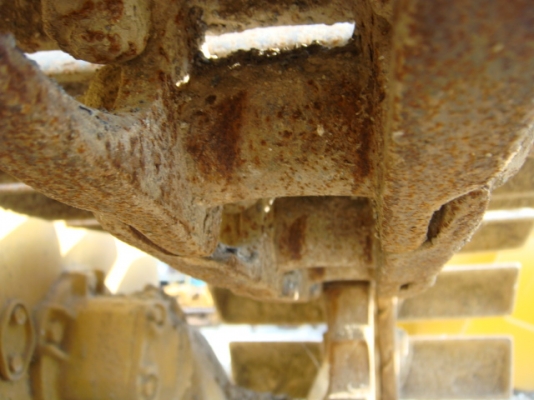 รถดันดิน BD2F ตีนเป็ด รถดันดิน BD2F ตีนเป็ด