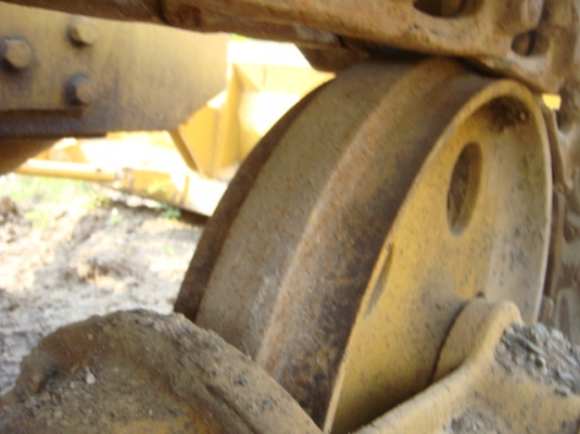 รถดันดิน BD2F ตีนเป็ด รถดันดิน BD2F ตีนเป็ด