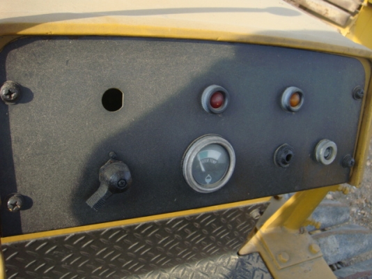 รถดันดิน BD2F ตีนเป็ด รถดันดิน BD2F ตีนเป็ด