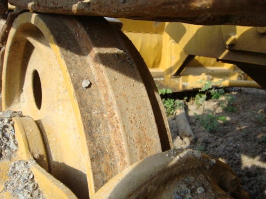 รถดันดิน BD2F ตีนเป็ด รถดันดิน BD2F ตีนเป็ด