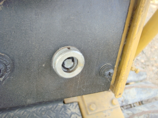 รถดันดิน BD2F ตีนเป็ด รถดันดิน BD2F ตีนเป็ด