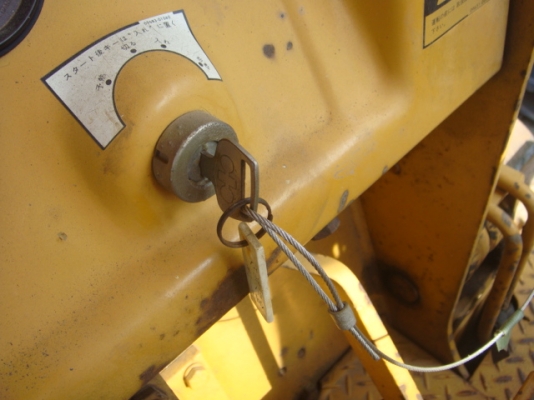 รถดันดิน D20P-5 ตีนเป็ด รถดันดิน D20P-5 ตีนเป็ด