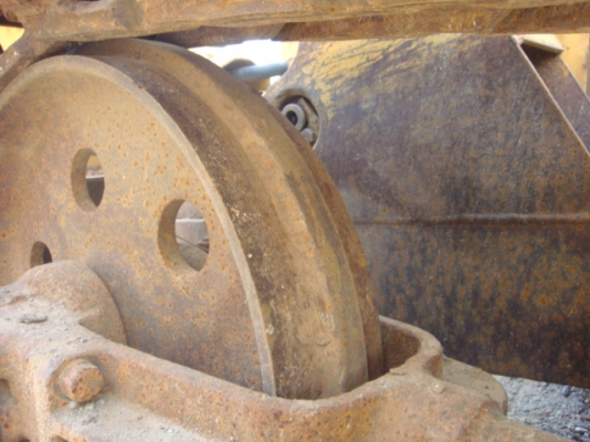 รถดันดิน D20P-5 ตีนเป็ด รถดันดิน D20P-5 ตีนเป็ด