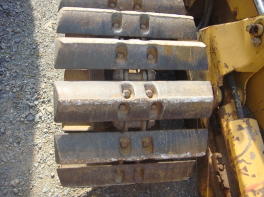 รถดันดิน D20P-5 ตีนเป็ด รถดันดิน D20P-5 ตีนเป็ด