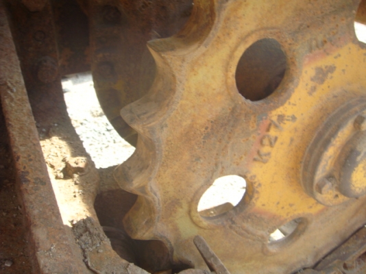 รถดันดิน D20P-5 ตีนเป็ด