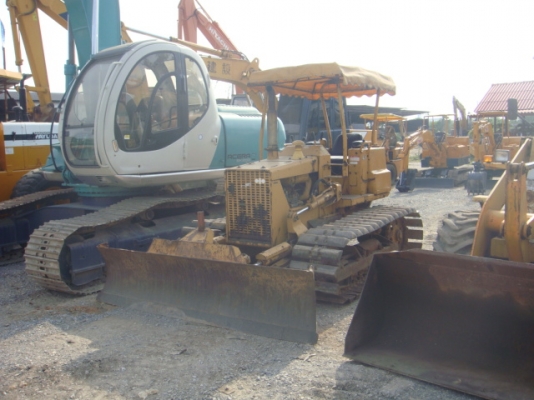 รถดันดิน D20P-5 ตีนเป็ด รถดันดิน D20P-5 ตีนเป็ด