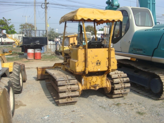 รถดันดิน D20P-5 ตีนเป็ด รถดันดิน D20P-5 ตีนเป็ด