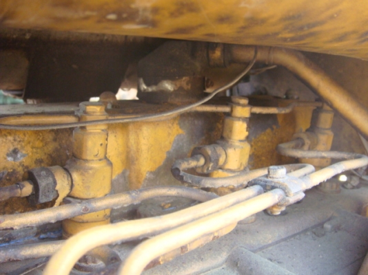 รถดันดิน D20P-5 ตีนเป็ด รถดันดิน D20P-5 ตีนเป็ด