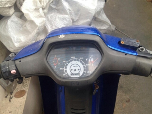 ขายเวฟ 100 มือสองสภาพสวยพร้อมชุดโอน ทะเบียนขาด เกิน 3 ปี