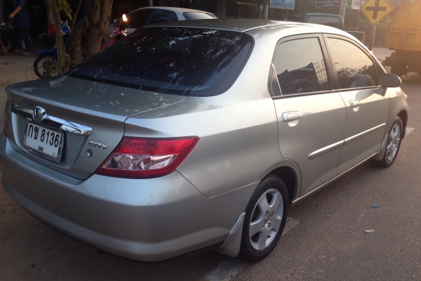 ขายด่วน ฟรีดาวน์ไม่ต้องใช้เงินเลยครับ HONDA CITY 1.5 AT ปี 48 รถสวยจัดรอบคัน เครื่องแห้งแรงดีเดิมๆ เกียร์ออโต้ ภายในเก๋งสวยครบพร้อม CD MP3 พ.เพาเวอร์ ก.ไฟฟ้า แอร์เย็นฉ่ำ เบาะหุ้มหนัง ช่วงล่างแน่น ล้อแม็ก เอกสารทะเบียนครบพร้อมโอน ราคาต่อรองได้ครับ