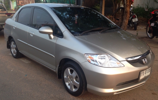 ขายด่วน ฟรีดาวน์ไม่ต้องใช้เงินเลยครับ HONDA CITY 1.5 AT ปี 48 รถสวยจัดรอบคัน เครื่องแห้งแรงดีเดิมๆ เกียร์ออโต้ ภายในเก๋งสวยครบพร้อม CD MP3 พ.เพาเวอร์ ก.ไฟฟ้า แอร์เย็นฉ่ำ เบาะหุ้มหนัง ช่วงล่างแน่น ล้อแม็ก เอกสารทะเบียนครบพร้อมโอน ราคาต่อรองได้ครับ