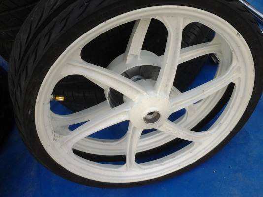 ล้อแม็ก  click click i  scoopy i