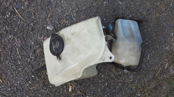 ขายกระป๋องฉีดน้ำโตโยต้าสามห่วง ae 100