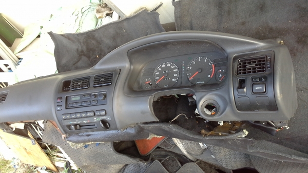 ขายคอนโซลหน้าปัดไมล์โตโยต้า โคโรล่า ae 100