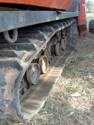 ขายรถเกี่ยวข้าวคูโบต้า  68 g   2แสน ที่เหลือเกี่ยวข้าวเสร็จ จา่ย