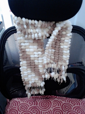 ธารนนทบุรี//สนใจผ้าพันคอ หมวกไหมพรม งานทำมือสวยๆ ราคาเป็นกันเอง ติดต่อได้นะค่ะ 085-2895729 / 085-9509575