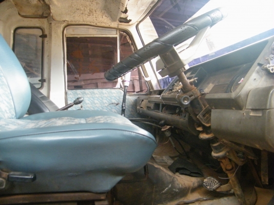 หกล้อดั้มพ์นิสสันยูดี 185 แรง