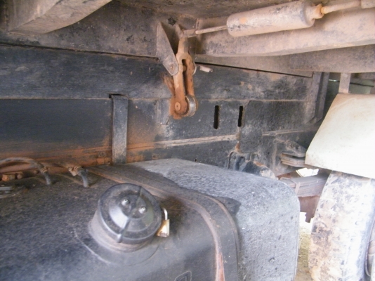 หกล้อดั้มพ์นิสสันยูดี 185 แรง