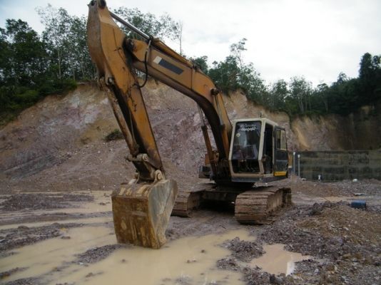 แมคโครโกเบลโก 907