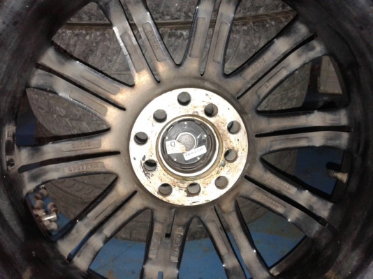 แม็ก17กว้าง7 5รู พร้อมยาง215 45 17ปี 10