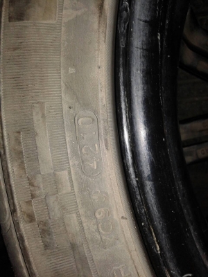 แม็ก17กว้าง7 5รู พร้อมยาง215 45 17ปี 10