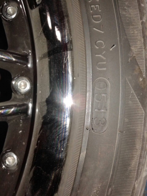 แม็ก17กว้าง7 5รู พร้อมยาง215 45 17ปี 10