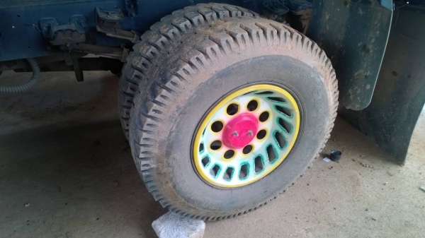 ขายดาวน์..6ล้อดั้ม ISUZU 240 แรง ออกใหม่ป้ายแดง รถปี*54 ใช้130000กม.(รถ30เดือน)