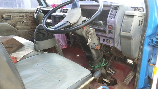 ***ขายแล้วครับขอบคุณ Truck2hand ขาย6ล้อดั๊มดิน ราคาเบาๆ isuzu  NKR(ตัวแรก) วางเครื่อง 4bd1 115hp  (ลงเล่มครบ) เครื่องแน่น แรง ไม่มีเยิ้ม ช่วงล่างใหญ่ Fหน้า-หลัง คัสซีดีไม่ปะไม่ดาม กระบะดั้มเหล็ก5ตัน ยิงหน้า สภาพดี ต่อมาใหม่ หัวสวยไม่ผุ ภายในคอนโซลครบ เกีย