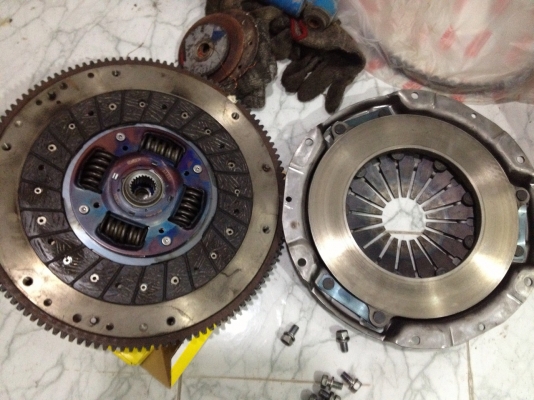 ขายอะไหล่subaru เกียร์ แร๊ค ครัช ไดสตารท์ ท่อ