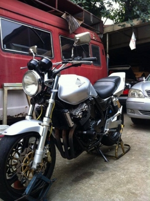 ขายถูก honda cb400 ทะเบียนโอนนอก 95000!!!