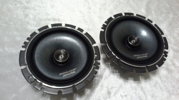 Alpine ขนาด 6.5" แกนร่วมสองทาง เสียงนุ่มๆ เบสแน่น
