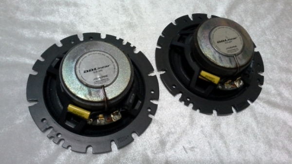 Alpine ขนาด 6.5" แกนร่วมสองทาง เสียงนุ่มๆ เบสแน่น Alpine ขนาด 6.5" แกนร่วมสองทาง เสียงนุ่มๆ เบสแน่น