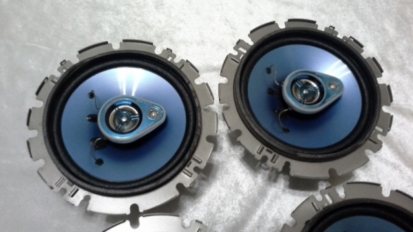 Alpine ชุดหน้าหลัง 4 ตัว ขนาด 6.5" แกนร่วมสามทาง เ