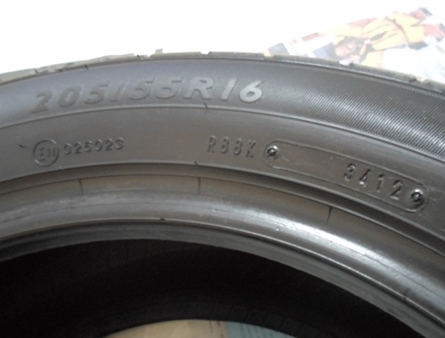 ยาง,205/55R16 Dunlop SP01 ดอกหนามากปี12หนึ่งชุดครับ ยาง,205/55R16 Dunlop SP01 ดอกหนามากปี12หนึ่งชุดครับ