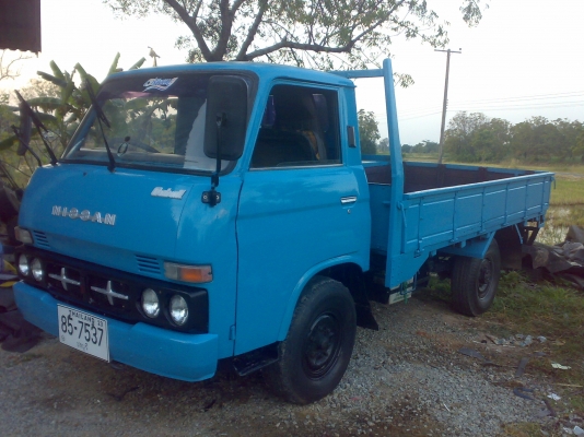 4 ล้อกลาง นิสสัน คาบอด์น หัวแตงโม *** ปรับลดเหลือ 155,000  ด่วนครับ