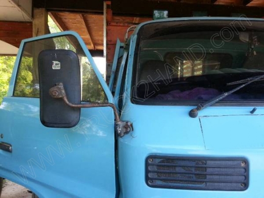 รถบรรทุก 6 ล้อ ยี่ห้อ ISUZU 110 แรงม้า