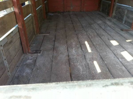 รถบรรทุก 6 ล้อ ยี่ห้อ ISUZU 110 แรงม้า