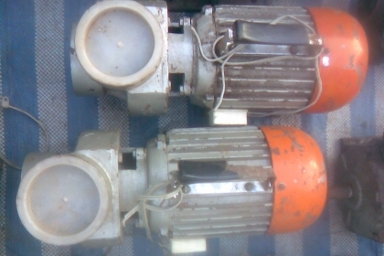 ปั้มน้ำขนาด 3 นิ้วสภาพสวยๆครับ  ขนาดท่อ 3 นิ้วครับแรงๆครับรุ่นนี้ คุ้มครับราคานี้