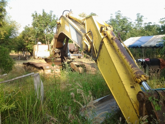 KOBELCO   SK220  รุ่น3 เล่มทะเบียนพร้อมขายดาว์