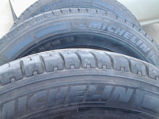 ยาง  205/70/15  ปี 11  นุ่มๆ ดอกหนาๆ