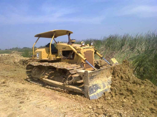 ขาย CAT แทรคเตอร์ D4E ตีนเป็ด รถเก่านอก ราคา 470,000 บาท เจ้าของขายเอง ราคาต่อรองได้