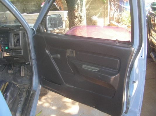 ขายนิสสัน บิ๊กเอ็ม หัวเดี๋ยวปี36 ล้อแมก มีแอร์ ภายนอกสีสวย ขายนิสสัน บิ๊กเอ็ม หัวเดี๋ยวปี36 ล้อแมก มีแอร์ ภายนอกสีสวย