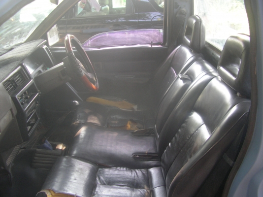 ขายนิสสัน บิ๊กเอ็ม หัวเดี๋ยวปี36 ล้อแมก มีแอร์ ภายนอกสีสวย