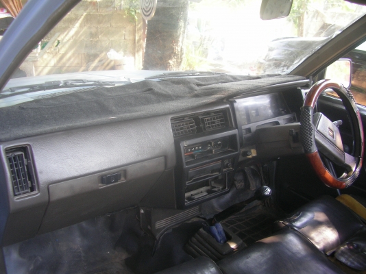 ขายนิสสัน บิ๊กเอ็ม หัวเดี๋ยวปี36 ล้อแมก มีแอร์ ภายนอกสีสวย ขายนิสสัน บิ๊กเอ็ม หัวเดี๋ยวปี36 ล้อแมก มีแอร์ ภายนอกสีสวย