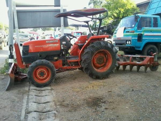 รถไถ ยี่ห้อ KUBOTA