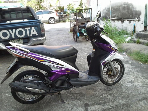 MIO 125 GT ปี 55 สีม่วง ขาว รถสภาพสวยกริ๊บ เครื่องเยี่ยม ชุดสีไม่มีแตก เอกสารครบ