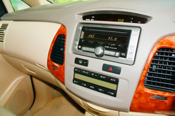 TOYOTA INNOVA  VVTi 2.0 AT ปี 2008