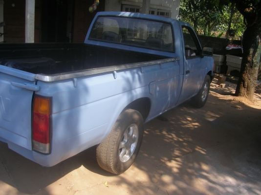 ขายนิสสัน บิ๊กเอ็ม หัวเดี๋ยวปี36 ล้อแมก มีแอร์ ภายนอกสีสวย ขายนิสสัน บิ๊กเอ็ม หัวเดี๋ยวปี36 ล้อแมก มีแอร์ ภายนอกสีสวย