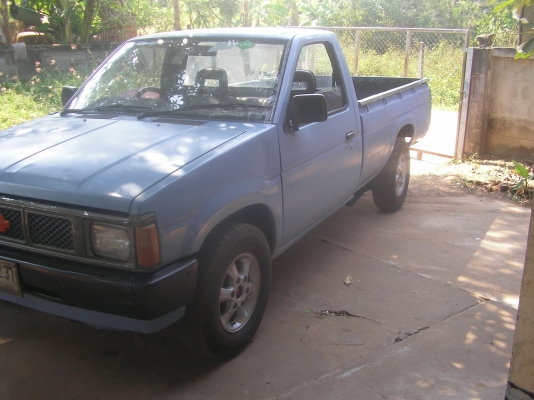 ขายนิสสัน บิ๊กเอ็ม หัวเดี๋ยวปี36 ล้อแมก มีแอร์ ภายนอกสีสวย ขายนิสสัน บิ๊กเอ็ม หัวเดี๋ยวปี36 ล้อแมก มีแอร์ ภายนอกสีสวย